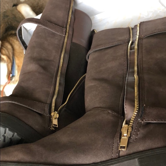 Boots - Picture 3 of 3